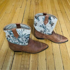 True Vintage, Handmade, Floral Embroidered Tapestry, Western Leather Boots
